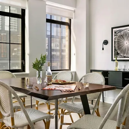 Boulevard Downtown Aparthotel 4*