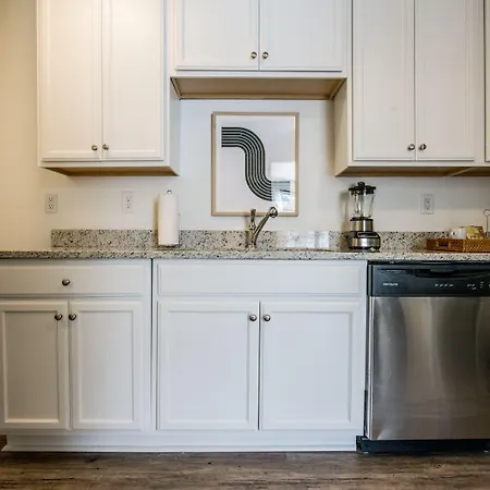 Abode - Marathon Village Near Downtown Apartment *