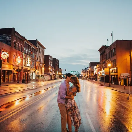 Abode - Marathon Village Near Downtown Apartment Nashville