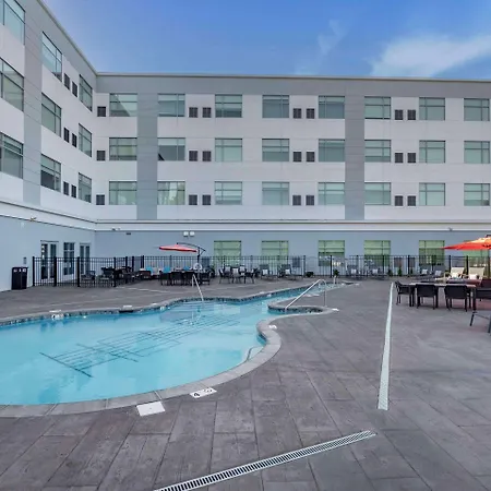 Cambria Airport Hotel