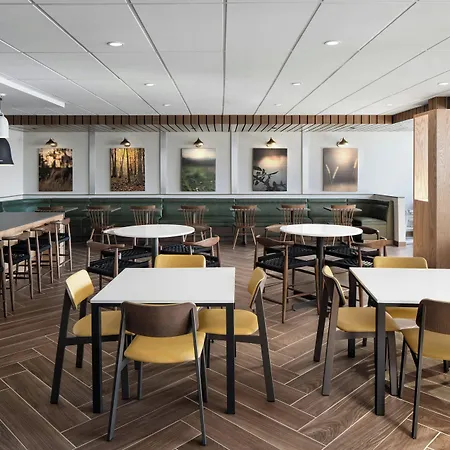 Fairfield By Marriott & Bellevue 3* Nashville