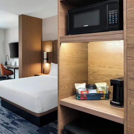 Hotel Fairfield By Marriott & Bellevue