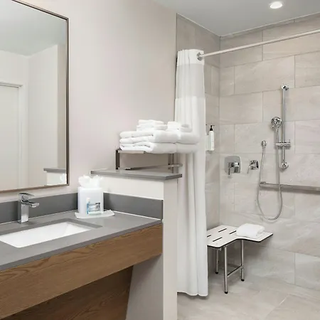 Fairfield By Marriott & Bellevue Nashville