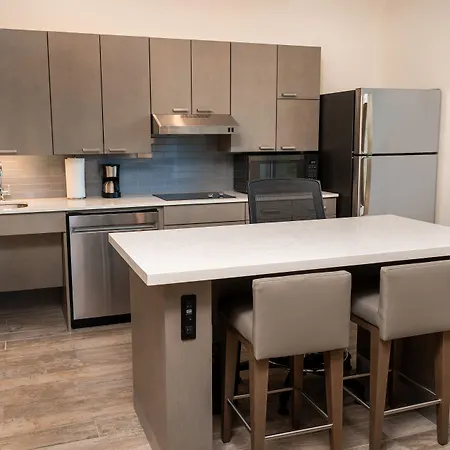 Hyatt House Airport Hotel 3*