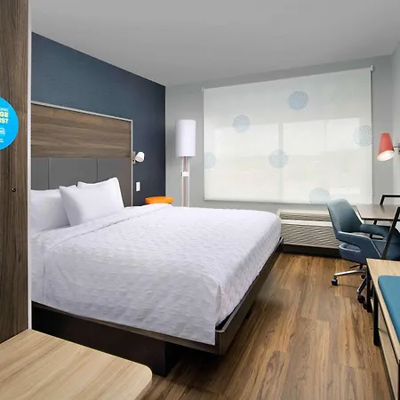 Tru By Hilton Downtown Convention Center Hotel 3*