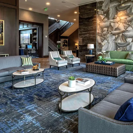 Hotel Hilton Hills 4*