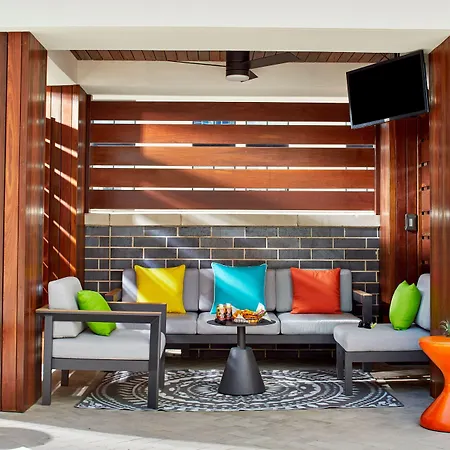 Hotel Springhill By Marriott Downtown/convention Center 3*