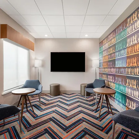 Hampton By Hilton Airport Century Place 3* Nashville