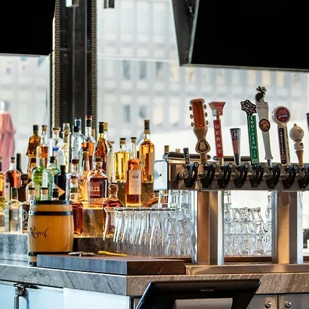 Cambria Downtown 4*