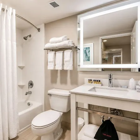 Hayes Street Downtown, Trademark By Wyndham 3* Nashville