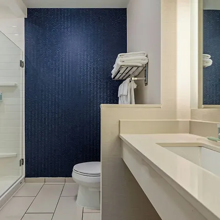 Fairfield & By Marriott Downtown-metrocenter Hotel 3*
