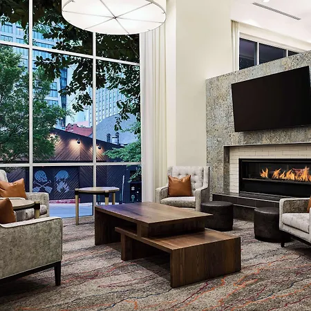 Hilton Garden Downtown Convention Center Nashville