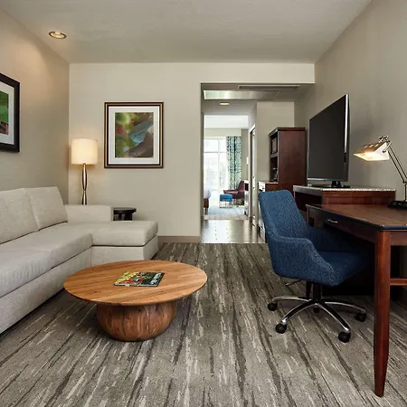 Hilton Garden Downtown Convention Center Hotel Nashville