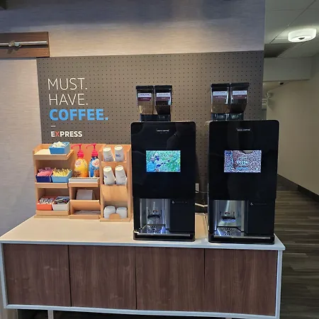 Hotel Express Nashville-opryland By Ihg