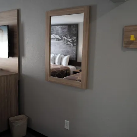 Hotel Super 8 By Wyndham Antioch/nashville South East 2*