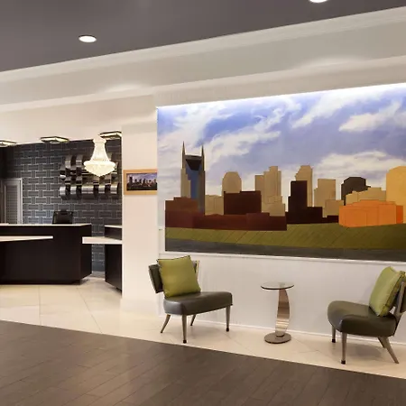 Country & By Radisson Airport Tn 4*
