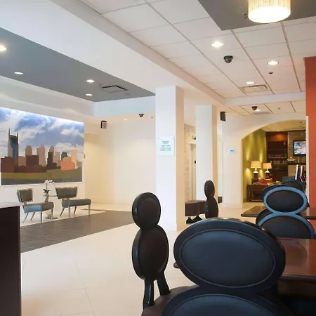 Country & By Radisson Airport Tn Hotel 4*