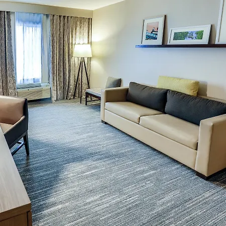 Hotel Country & By Radisson Airport Tn Nashville
