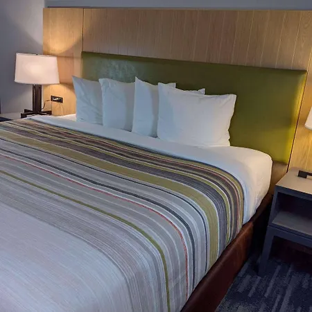 Country & By Radisson, Nashville, Tn