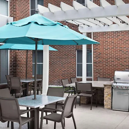 Hotel Homewood Airport