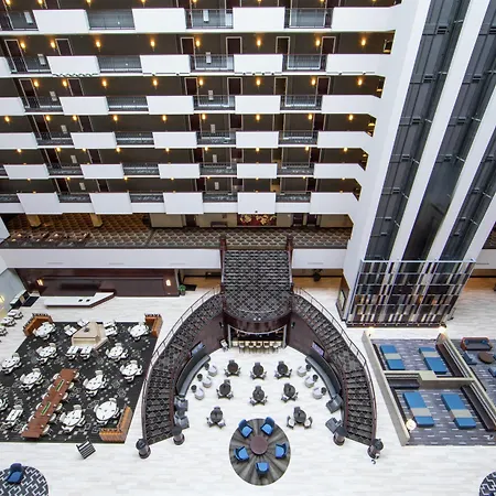 Hilton Downtown 4*
