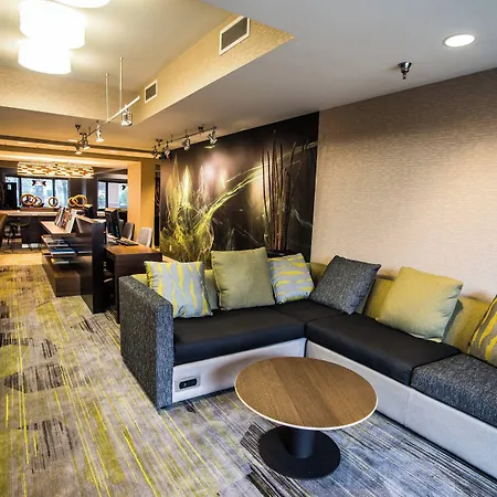 Courtyard By Marriott At Opryland 3*