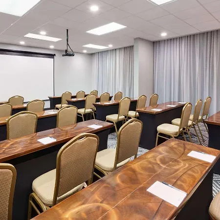 Radisson Airport Hotel 4*