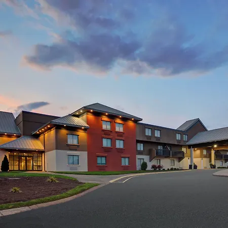 Express Airport By Ihg Nashville
