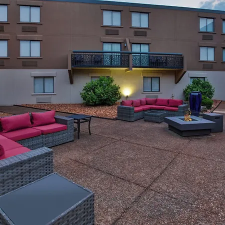 Hotel Express Airport By Ihg Nashville
