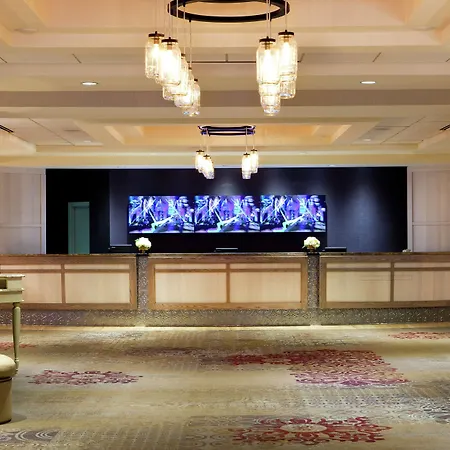 Doubletree By Hilton Downtown