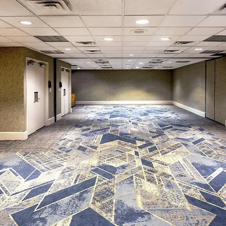 Doubletree By Hilton Downtown Hotel