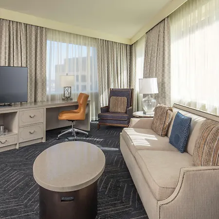 Hotel Doubletree By Hilton Downtown 4*