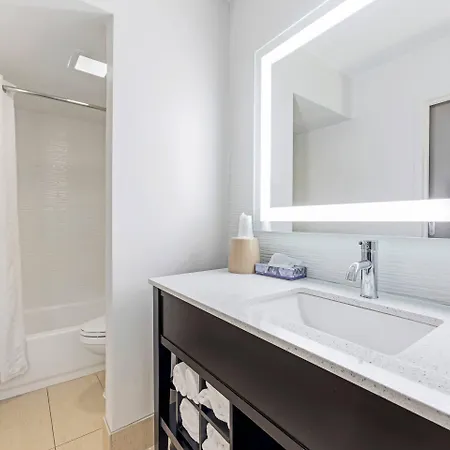 Hotel The Capitol Downtown, An Ascend Collection 4*