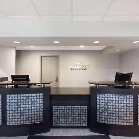 Baymont By Wyndham Airport Hotel 2*