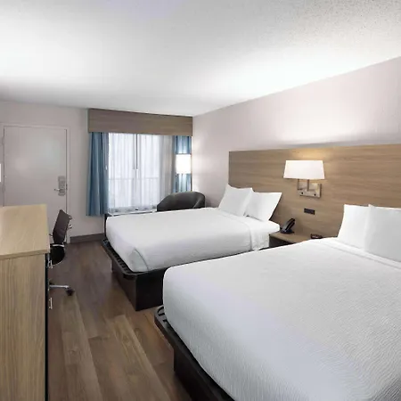 Hotel Baymont By Wyndham Airport Nashville