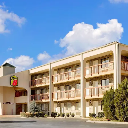 Super 8 By Wyndham Hermitage 2*
