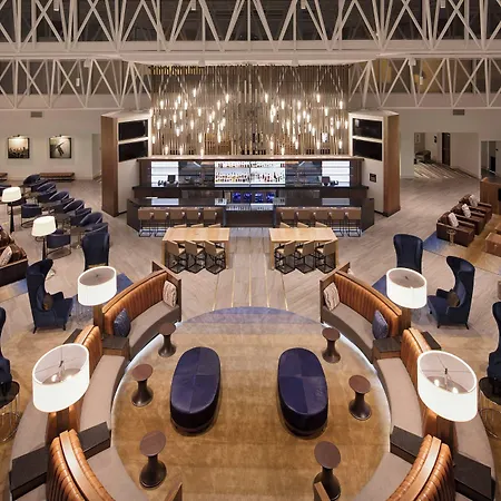 Airport Marriott Hotel 4*