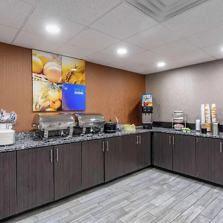 Comfort & Downtown - Stadium Hotel 4*