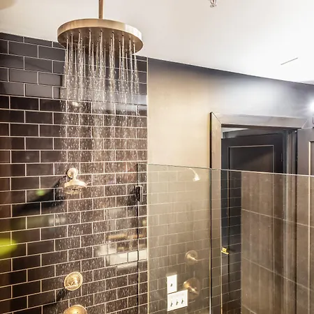 Union Street Lofts 4*
