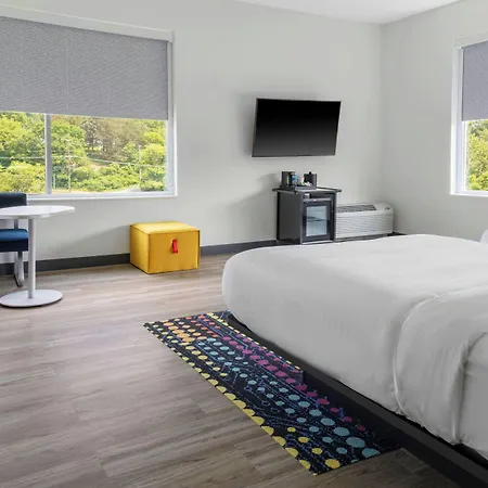 Hotel Aloft By Marriott Airport 3*