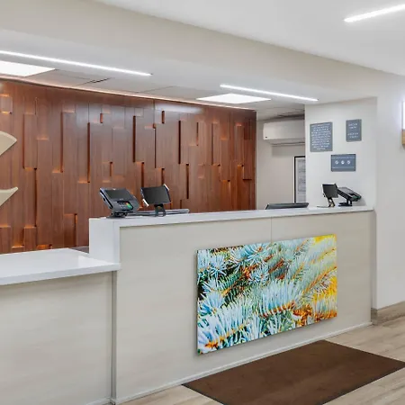 Comfort West 4*