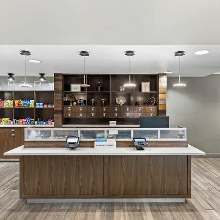 Four Points By Sheraton Airport