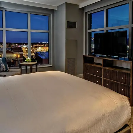 Hilton Hills