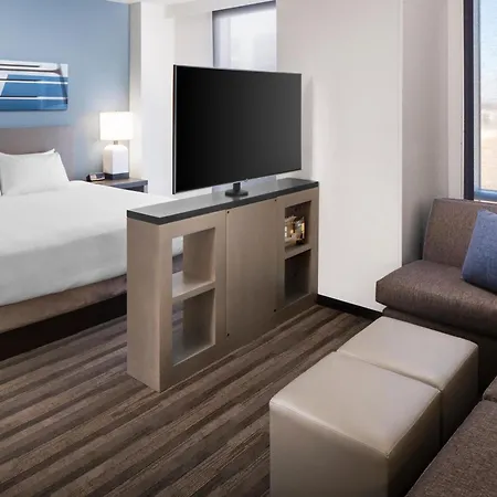Hyatt House At Vanderbilt 3*
