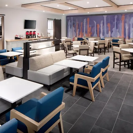 Hyatt House At Vanderbilt 3*