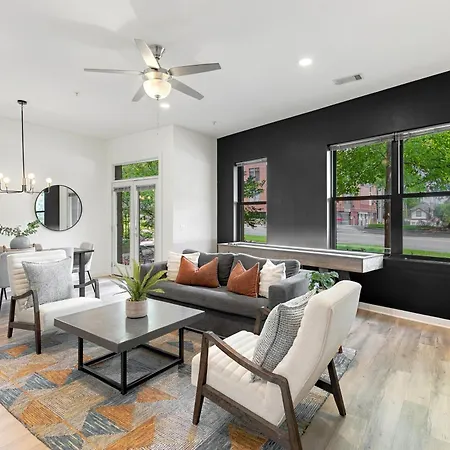 Walk To Vanderbilt And Belmont - Shuffle Board And Free Parking Holiday home Nashville