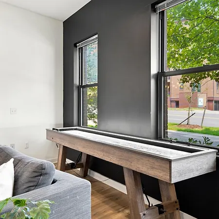 Walk To Vanderbilt And Belmont - Shuffle Board And Free Parking Holiday home Nashville