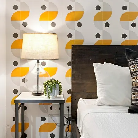 Walk To Vanderbilt And Belmont - Shuffle Board And Free Parking Holiday home *