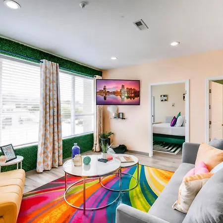 Apartment New 4 Bedroom Near Dt Walk To Restaurants Nashville