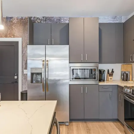 Walk To Nightlife, Vanderbilt, Minutes To Broadway * Nashville
